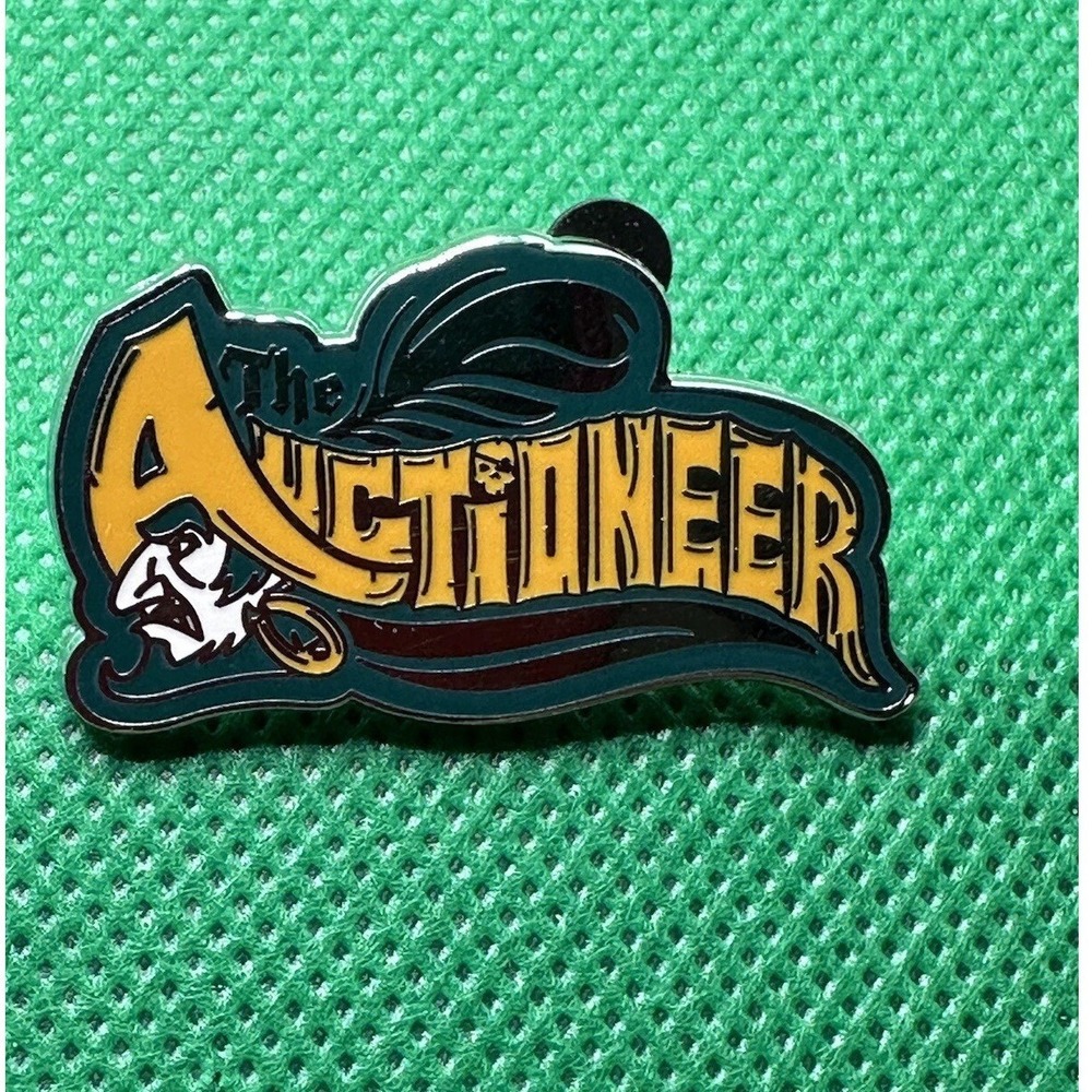 Disney pin Auctioneer Fantasyland Football Pirates of Caribbean NEW AUTHENTIC